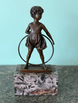 Sculpture Cerceau d'Enfant 25cm Bronze