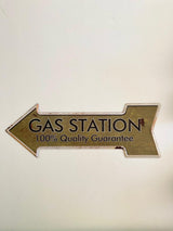 PLAQUE FLECHE MÉTAL GAS STATION 45x15 CM - PLAQUE DECORATIVE - ANIMAUX-RESINE.FR