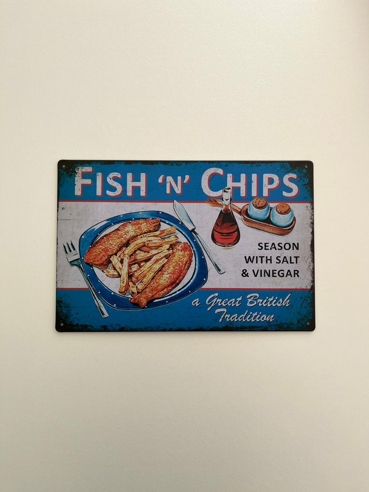 PLAQUE MÉTAL FISH & CHIPS 30X20 CM - PLAQUE DECORATIVE - ANIMAUX-RESINE.FR