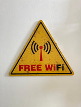 PLAQUE TRIANGLE MÉTAL WIFI 30x35 CM - PLAQUE DECORATIVE - ANIMAUX-RESINE.FR